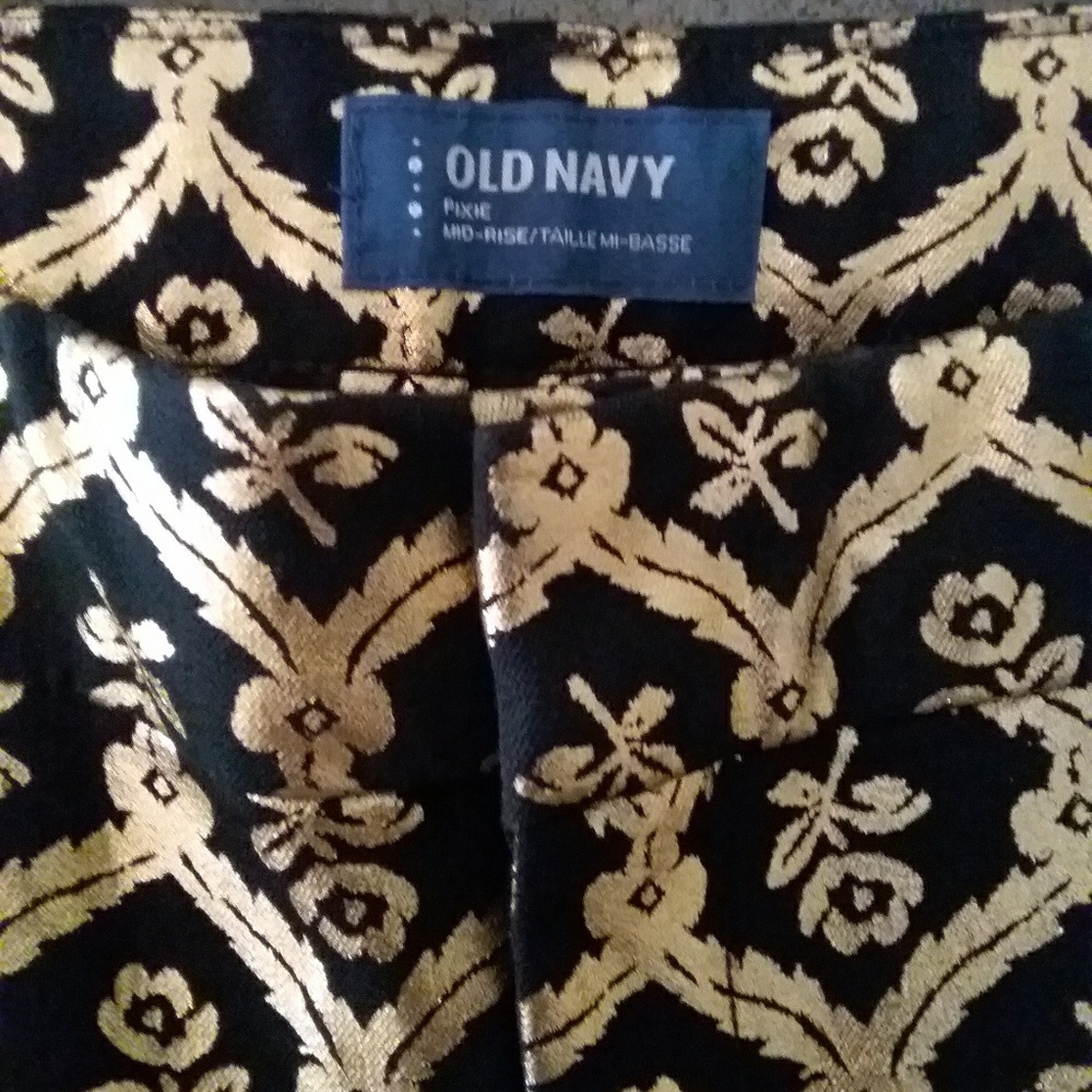 Old Navy Cropped Pants Slacks